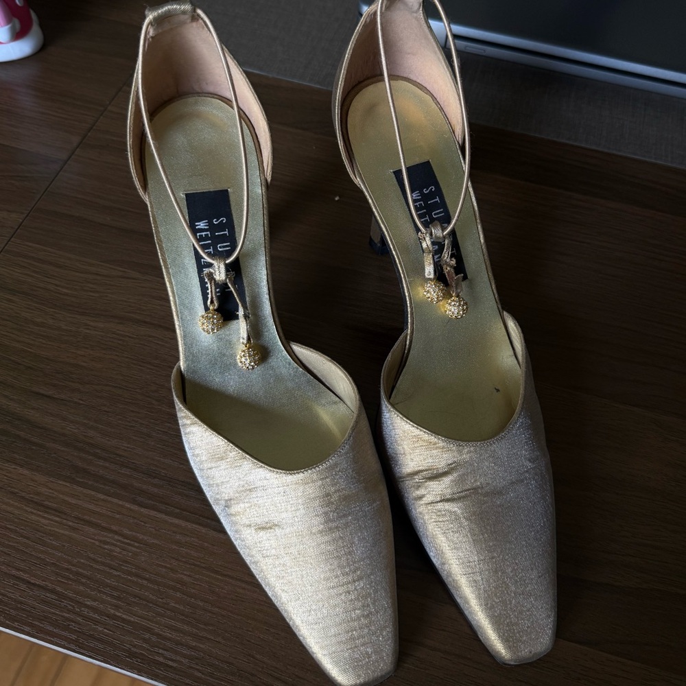Vintage Staurt Weitzman Women's Gold Heels